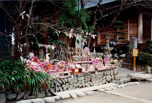[Shrine adjacent Konpon-chudo, Yamadera]